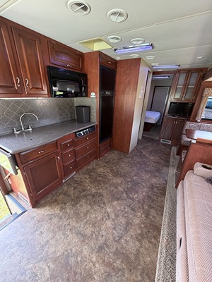 2011 NEWMAR CANYON STAR photo 11
