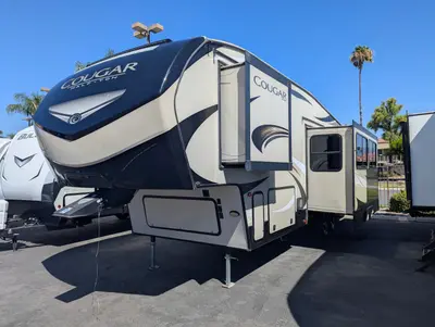2019 Keystone Cougar Half-Ton West 29RDBWE photo 4
