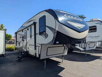 Used 2019 Keystone Cougar Half-Ton West 29RDBWE