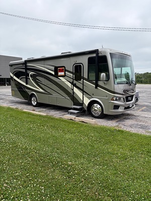 Used 2019 Newmar Bay Star 3226