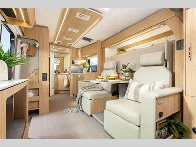 2027 Leisure Travel Wonder photo 4