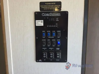 2024 Coachmen RV Freedom Express Ultra Lite photo 17