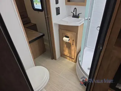 2024 Coachmen RV Freedom Express Ultra Lite photo 25
