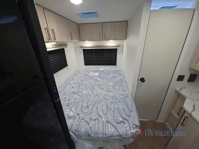 2027 East to West Entrada photo 24