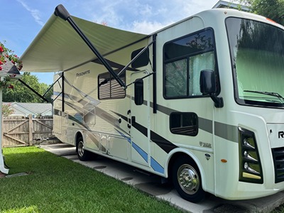 2023 THOR MOTOR COACH RESONATE photo 3