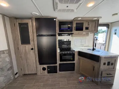 2021 Forest River RV Cherokee Alpha Wolf photo 14