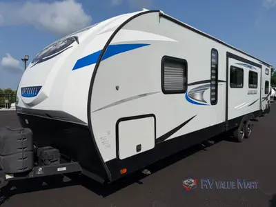 2021 Forest River RV Cherokee Alpha Wolf photo 3