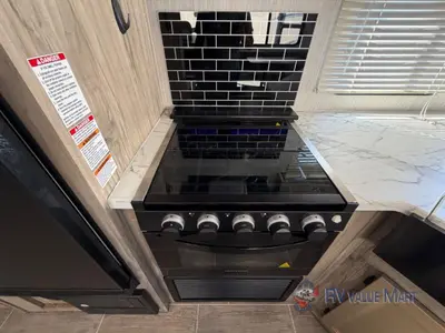 2021 Forest River RV Cherokee Alpha Wolf photo 15