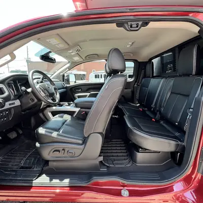 2017 Nissan Titan XD photo 26