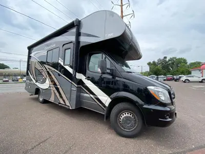 2019 Thor Motor Coach Quantum Sprinter photo 12