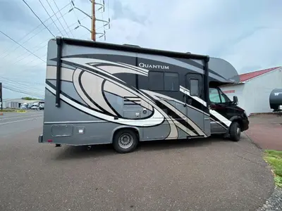 2019 Thor Motor Coach Quantum Sprinter photo 11