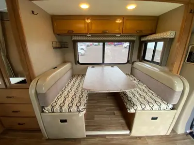 2019 Thor Motor Coach Quantum Sprinter photo 20