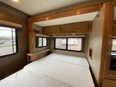 2019 Thor Motor Coach Quantum Sprinter photo 26