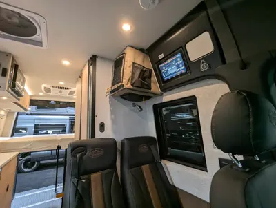 2027 Storyteller Overland Darkmode photo 27