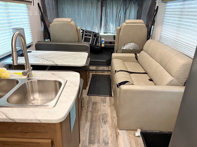 Used 2020 Coachmen Pursuit 27XPS