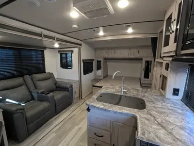 2022 Coachmen Northern Spirit Ultra Lite 1943RB photo 9