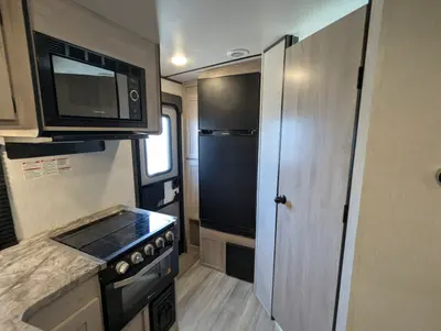 2022 Coachmen Northern Spirit Ultra Lite 1943RB photo 18