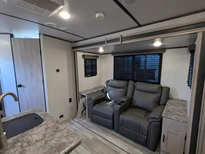 2022 Coachmen Northern Spirit Ultra Lite 1943RB photo 15