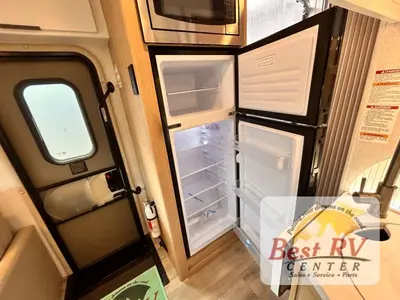 2027 Thor Motor Coach Delano Sprinter photo 44