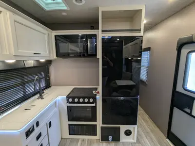 2025 Genesis Supreme RV Vortex photo 31