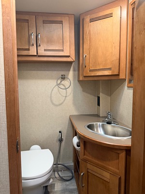 2017 WINNEBAGO ASPECT photo 5
