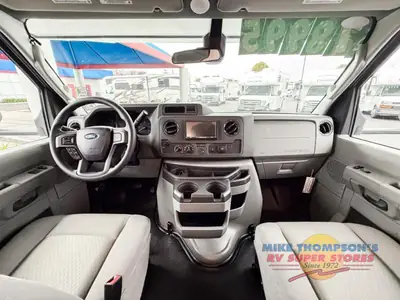 2026 Forest River RV Sunseeker LE photo 9
