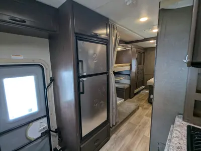2020 Thor Motor Coach Four Winds photo 14