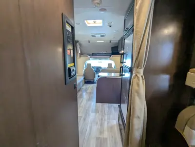 2020 Thor Motor Coach Four Winds photo 27