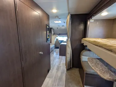 2020 Thor Motor Coach Four Winds photo 26