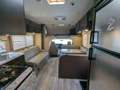2020 Thor Motor Coach Four Winds photo 28