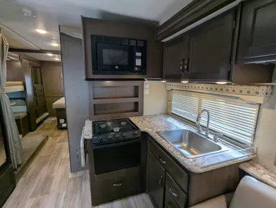 2020 Thor Motor Coach Four Winds photo 13
