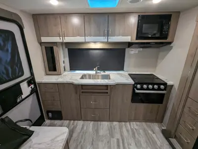 2023 Grand Design Imagine XLS photo 19