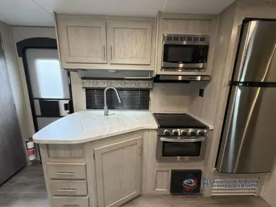 2022 Coachmen Catalina Legacy photo 25