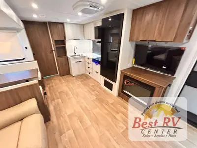 2027 Winnebago Access photo 17