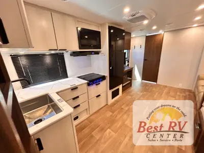 2027 Winnebago Access photo 32