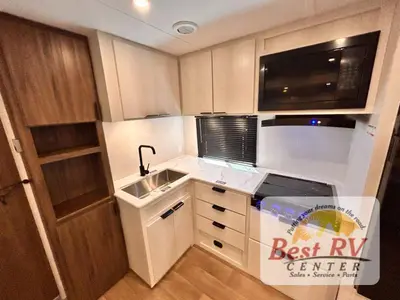 2027 Winnebago Access photo 26
