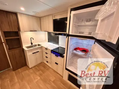 2027 Winnebago Access photo 25