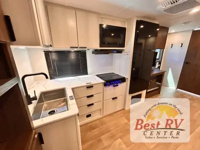 2027 Winnebago Access photo 33