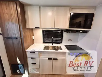2027 Winnebago Access photo 35