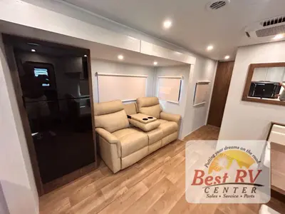 2027 Winnebago Access photo 12