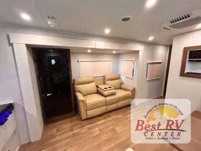 2027 Winnebago Access photo 10