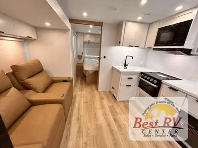 2027 Winnebago Thrive photo 18
