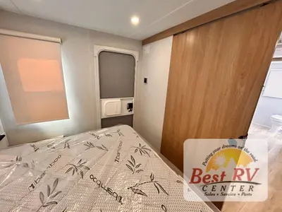 2027 Winnebago Thrive photo 47