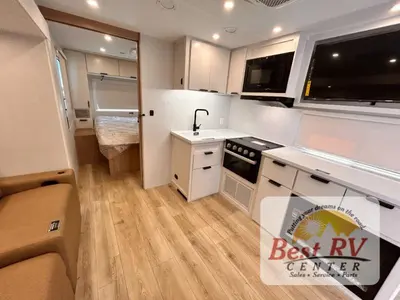 2027 Winnebago Thrive photo 19