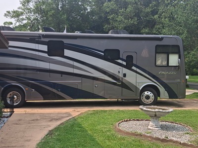 2019 THOR MOTOR COACH PALAZZO photo 2