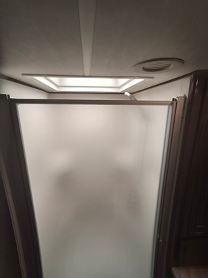 2019 THOR MOTOR COACH PALAZZO photo 18