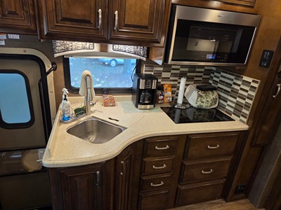 2019 THOR MOTOR COACH PALAZZO photo 44