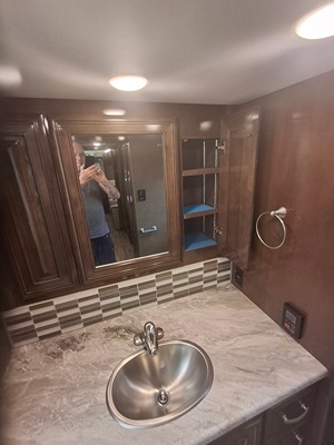 2019 THOR MOTOR COACH PALAZZO photo 19