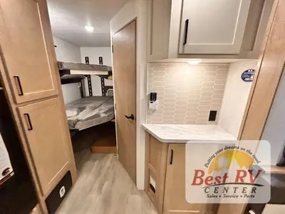 2027 Ember RV E-Series photo 38