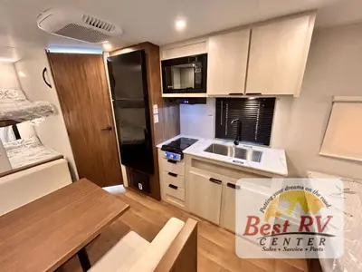 2027 Winnebago Access photo 11
